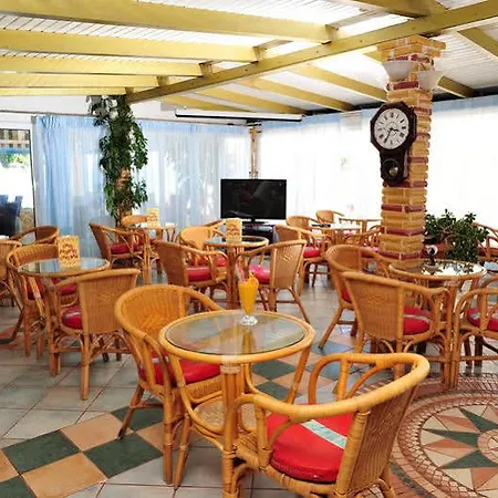 Astoria 2* Khartáta